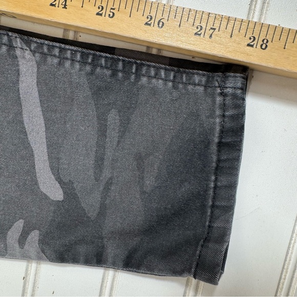 Democracy Ab Solution‎ Camo Skinny Jeans Women's Size 10 Gray Mid Rise Stretch - Picture 8 of 12